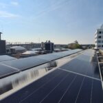 PV-Anlage auf dem Dach von power solution